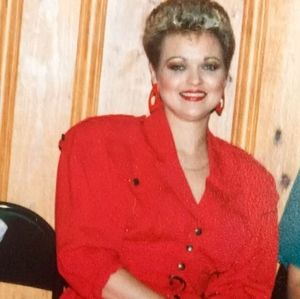 Meet your Posher, Debbie